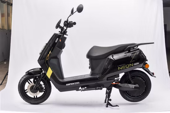 Scooter électrique de moto électrique à grande vitesse de haute qualité avec CEE et batterie au lithium et Coc pour adultes